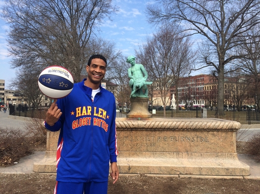 A Day With A Harlem Globetrotter